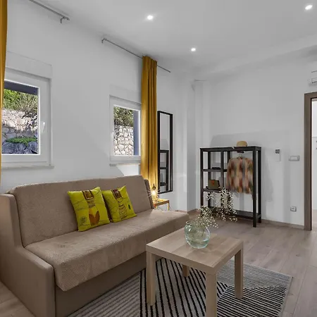 Inmitten Der In Ruhiger Lage Holiday home Makarska