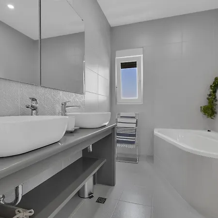 Villa M, Makarska Holiday home *